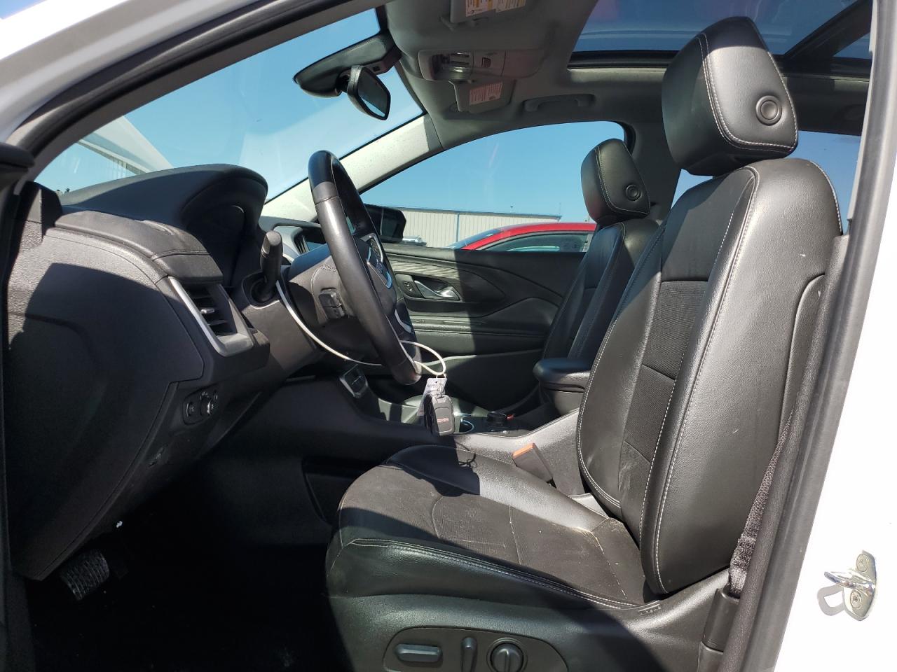 2022 GMC Terrain - Image 7