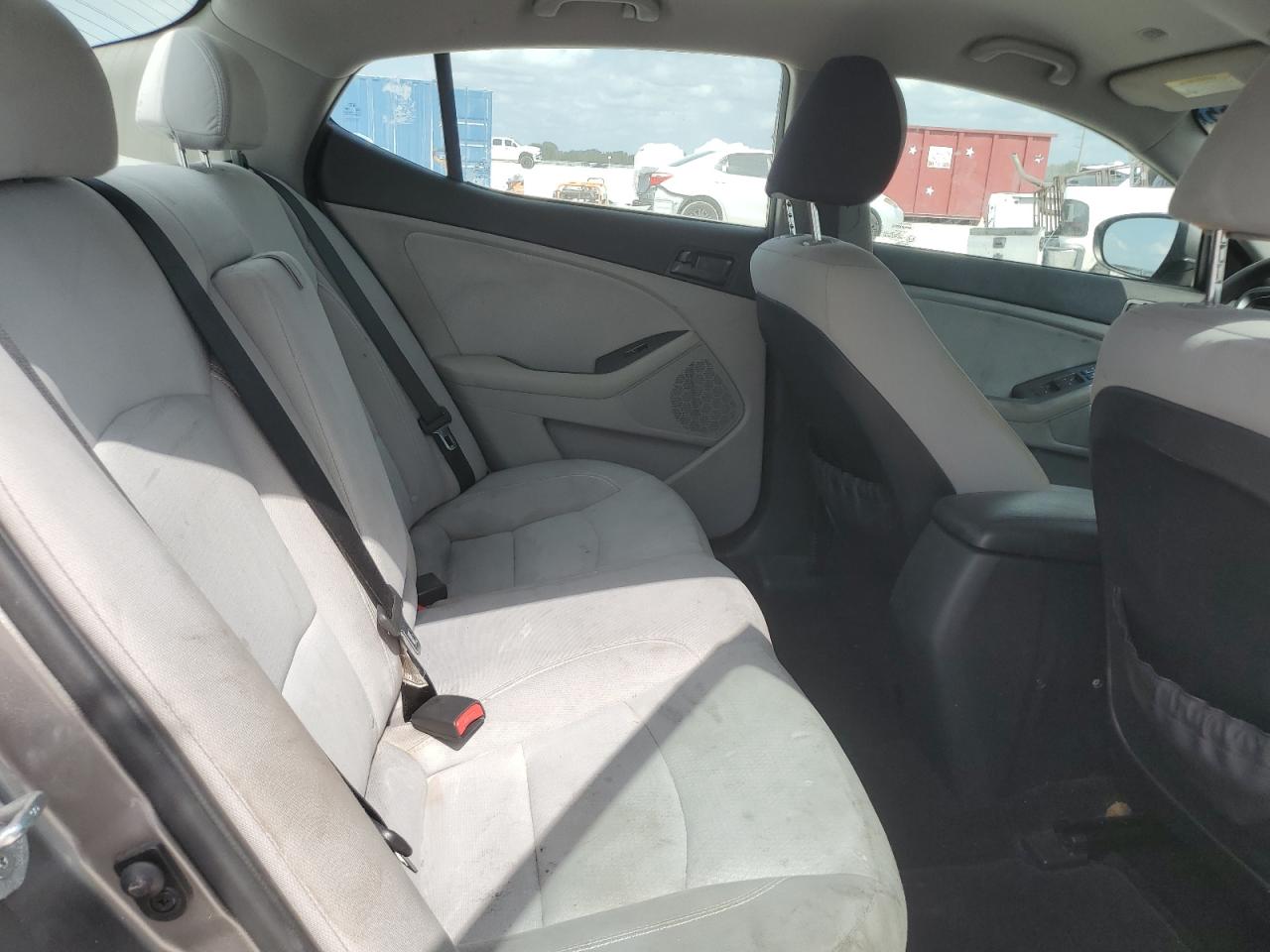 2013 Kia Optima - Image 10
