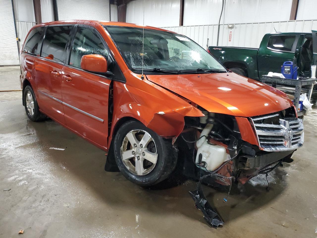 2008 Dodge Caravan - Image 4