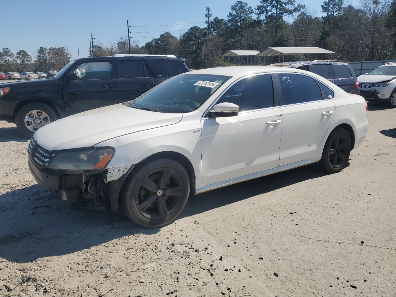 2014 Volkswagen Passat - Image 1