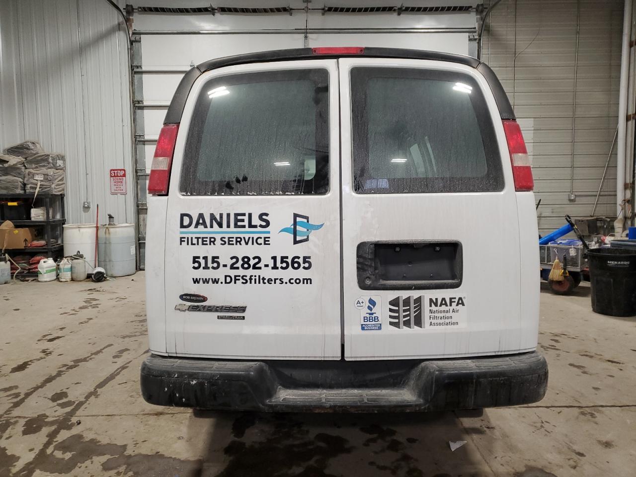 2015 Chevrolet Express - Image 6