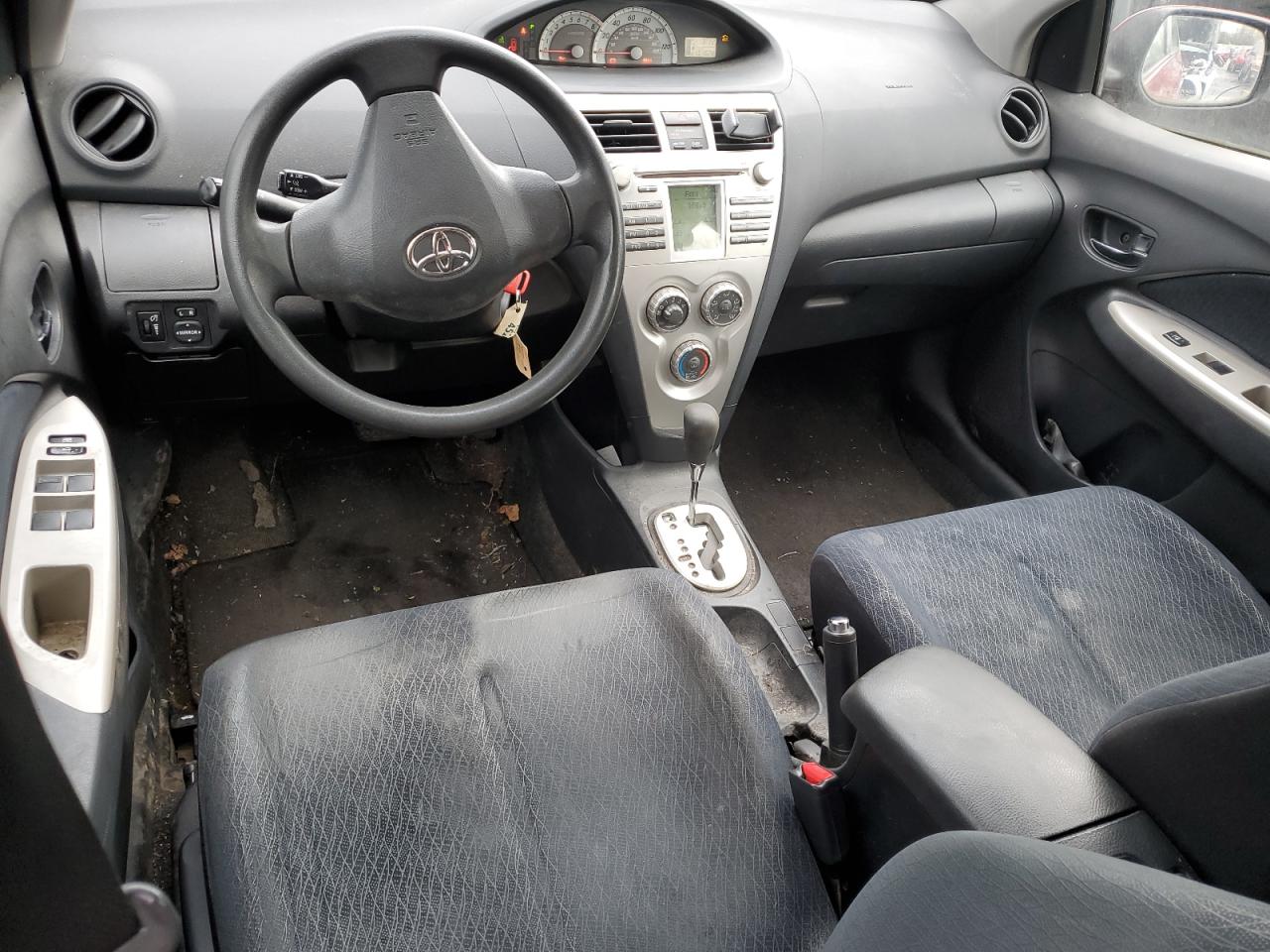 2008 Toyota Yaris - Image 8