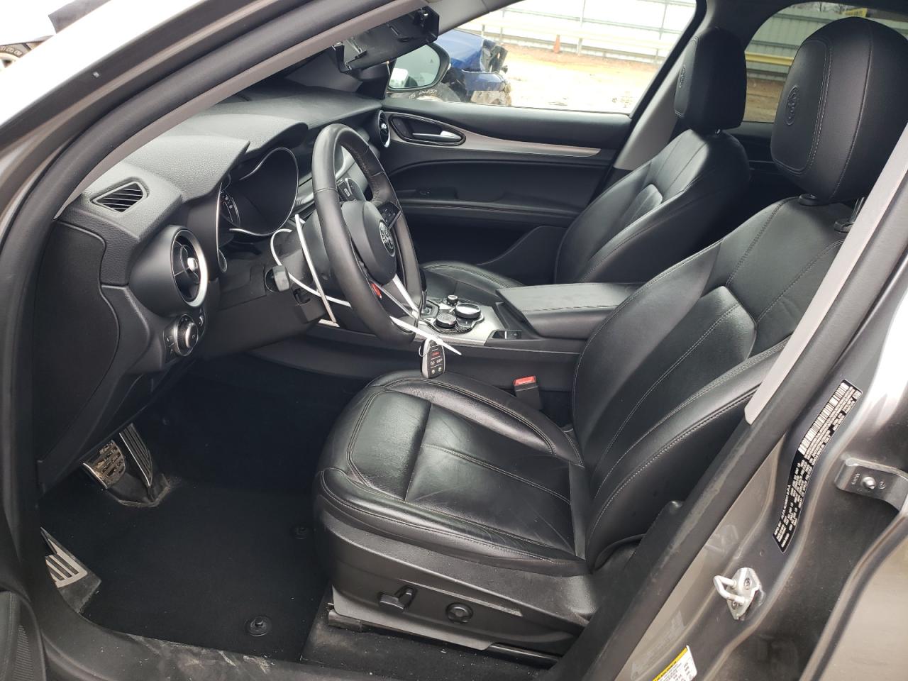 2018 Alfa Romeo Stelvio - Image 7