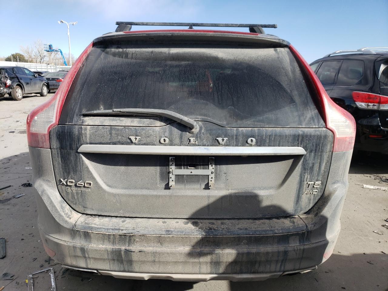 2017 Volvo XC60 - Image 6