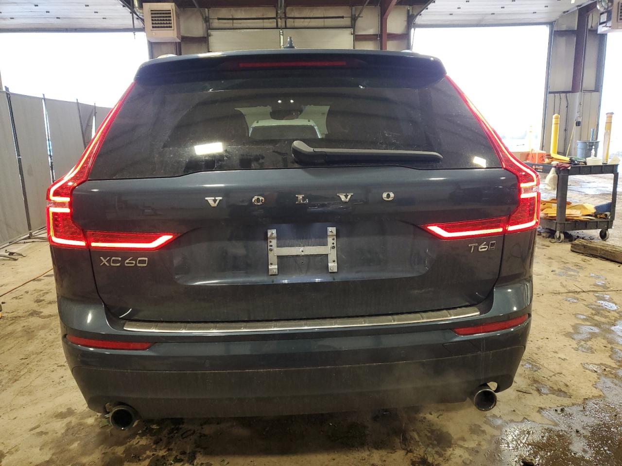 2020 Volvo XC60 - Image 6