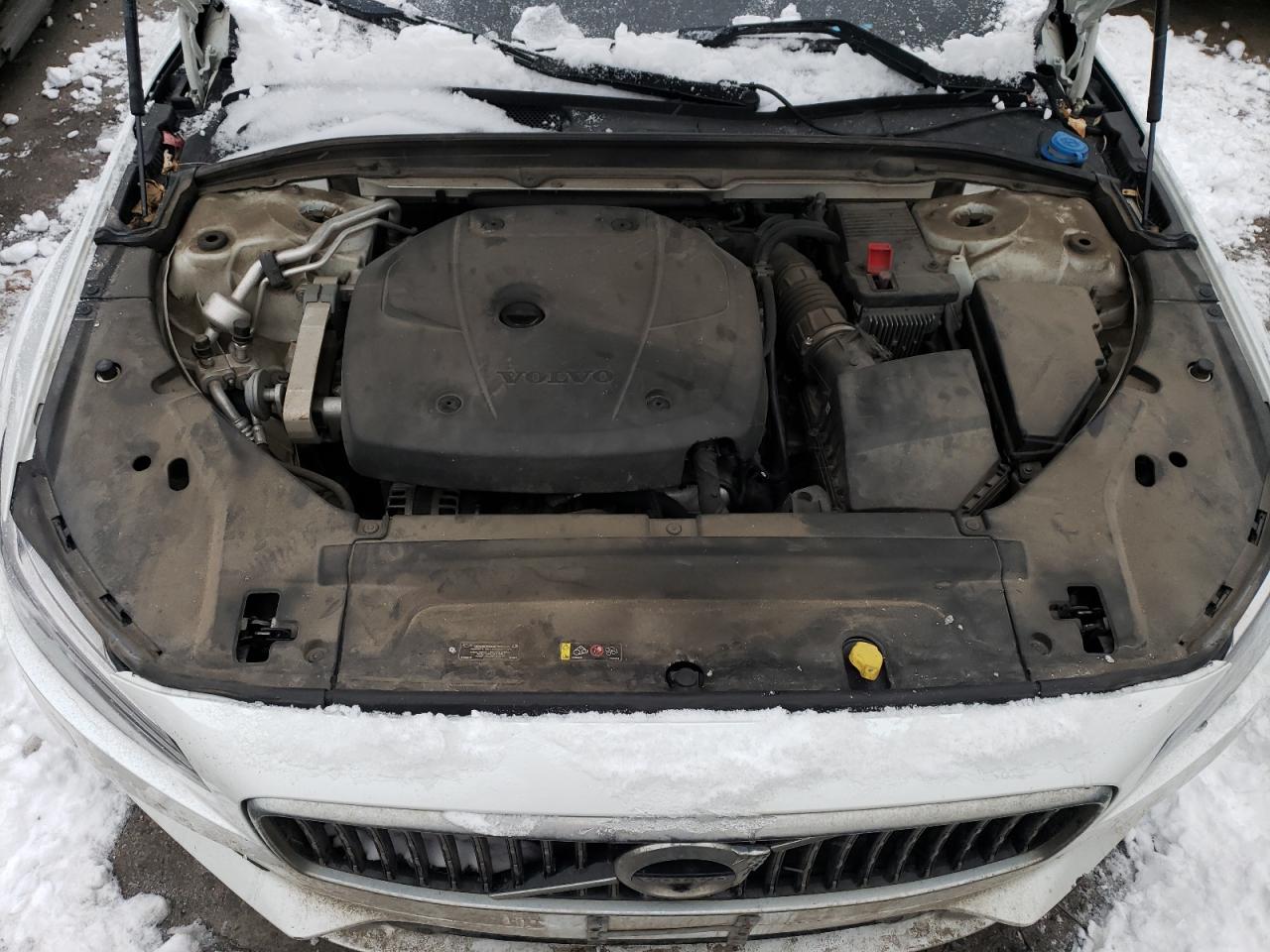 2017 Volvo V90 - Image 14