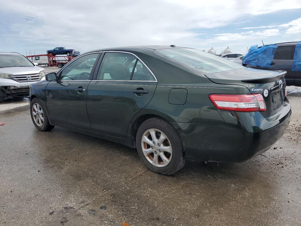 2011 Toyota Camry - Image 2