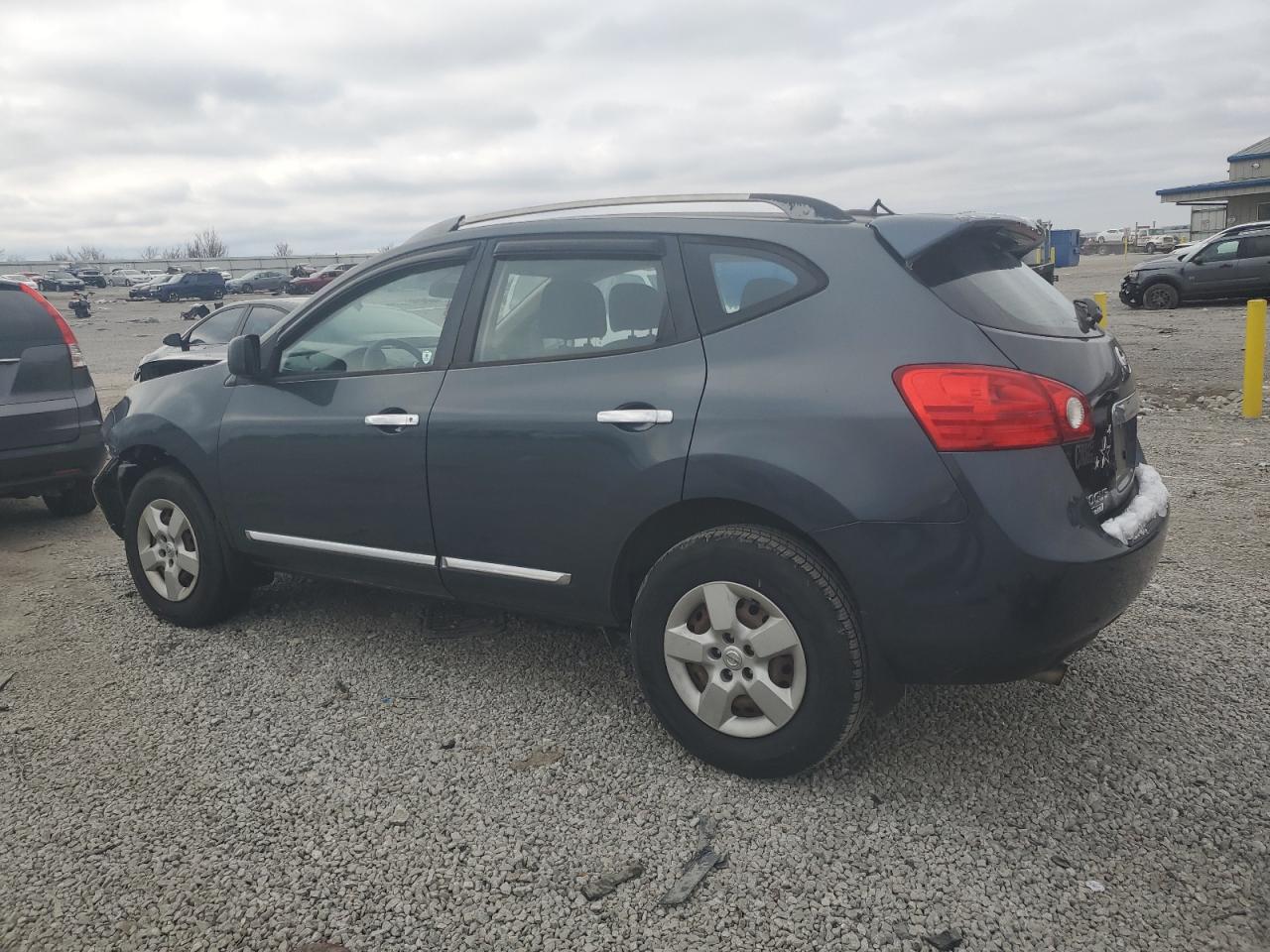 2014 Nissan Rogue - Image 2
