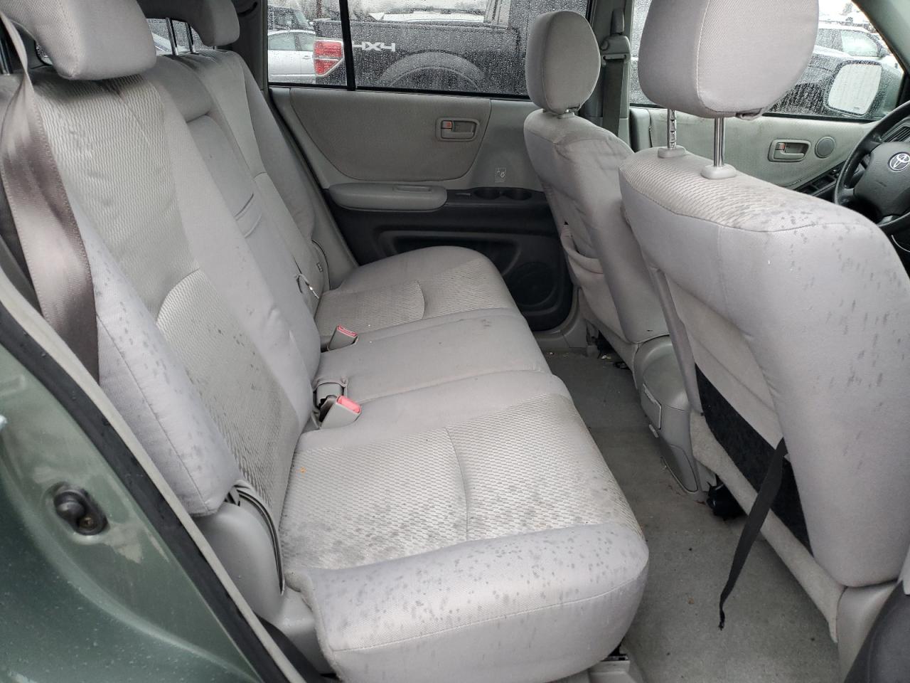 2004 Toyota Highlander - Image 11