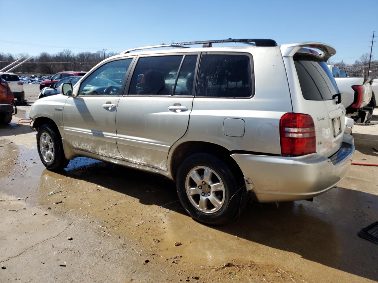 2001 Toyota Highlander - Image 2