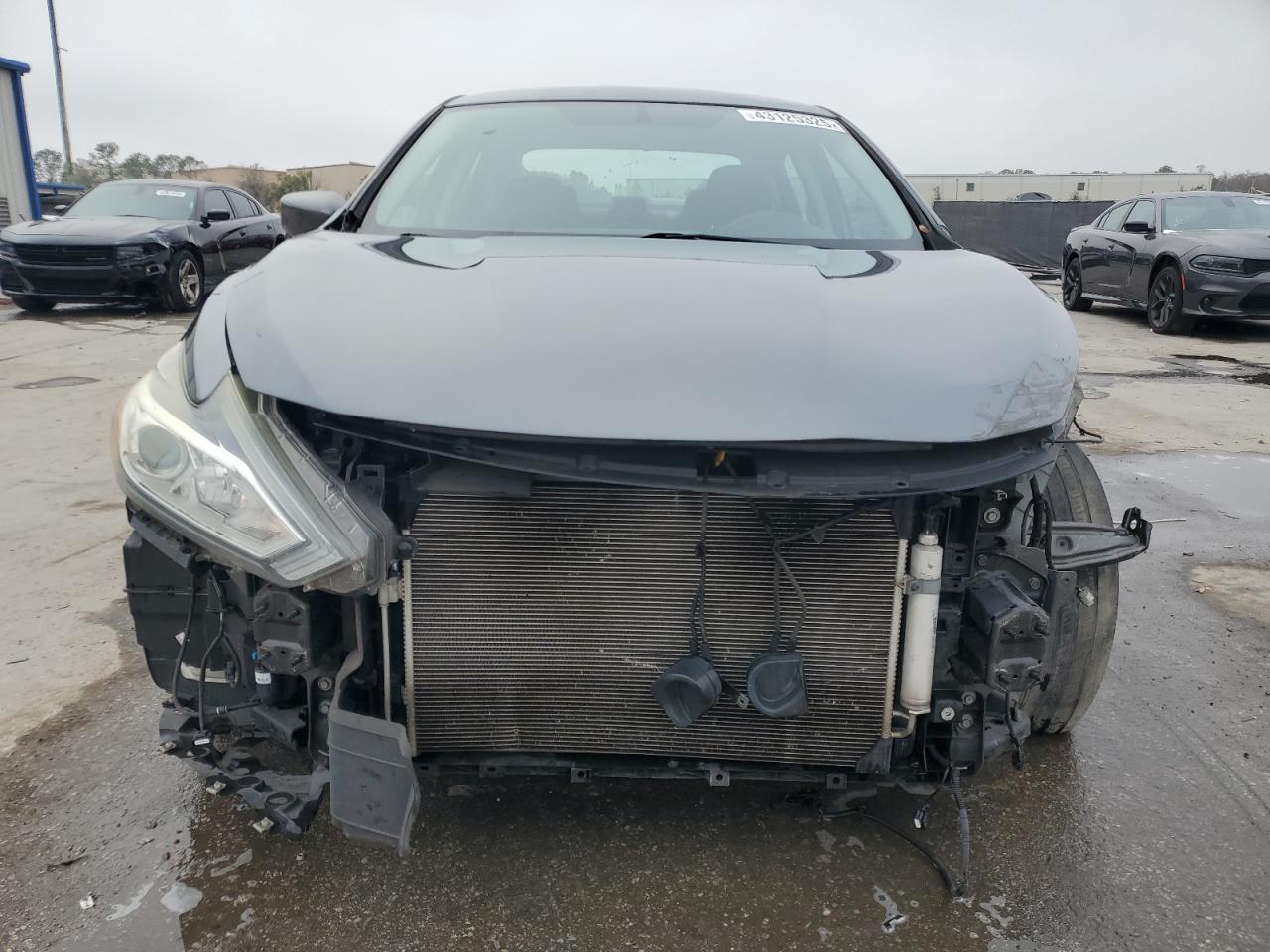 2017 Nissan Altima - Image 5