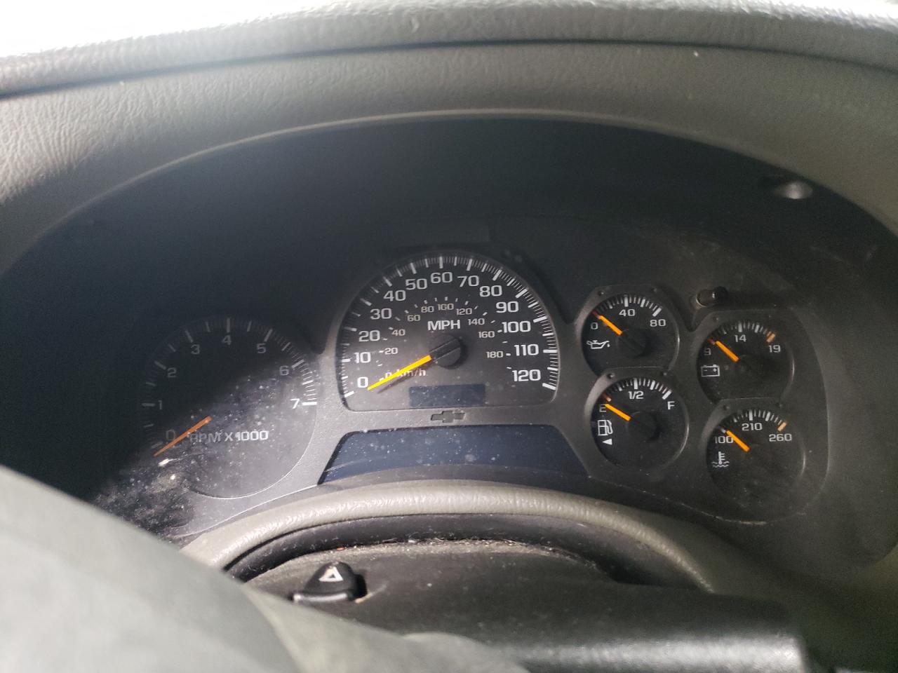 2002 Chevrolet TrailBlazer - Image 9