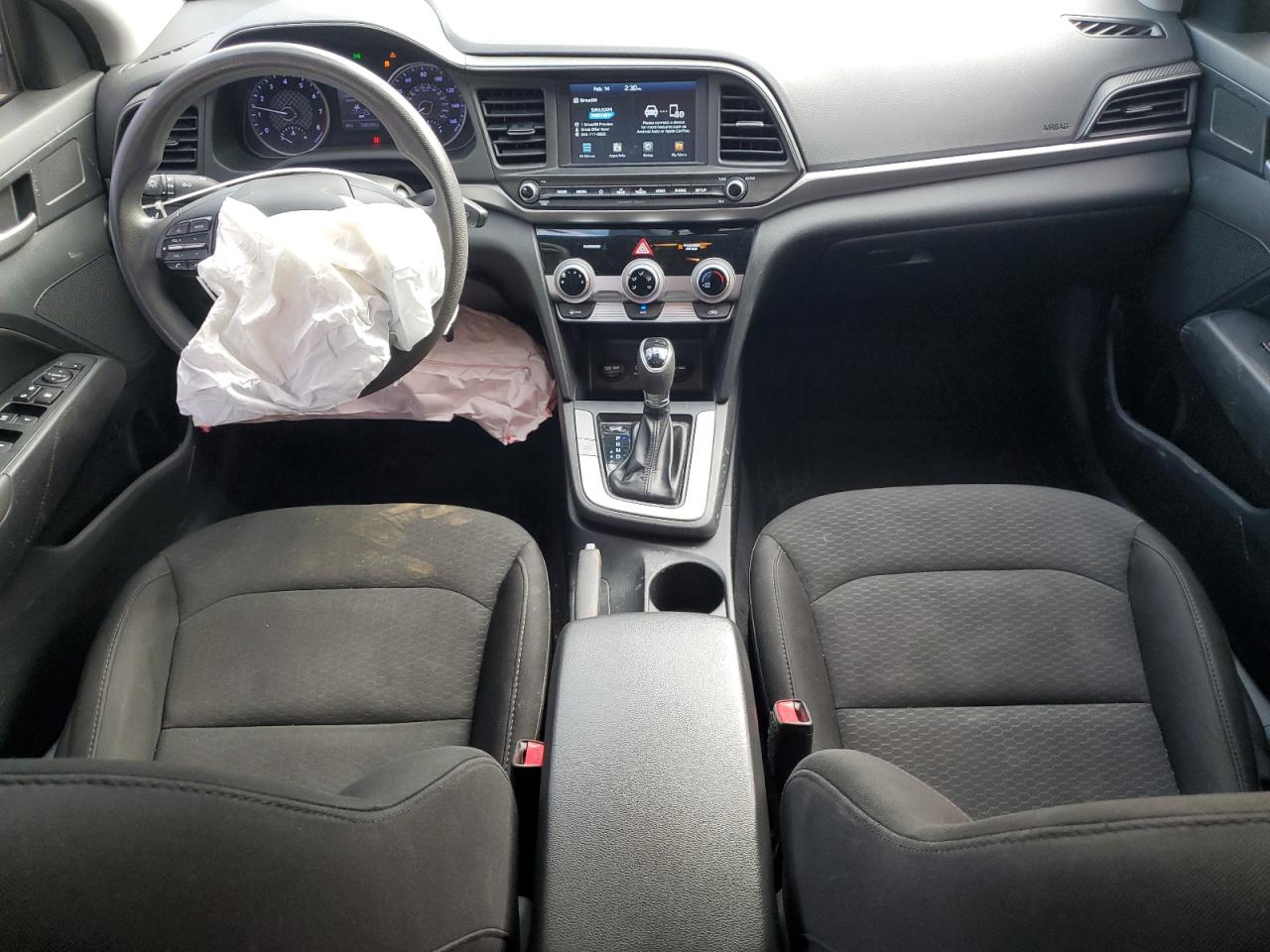2019 Hyundai Elantra - Image 8