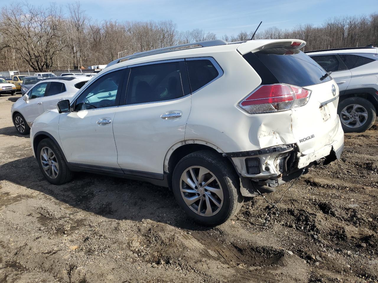 2014 Nissan Rogue - Image 2