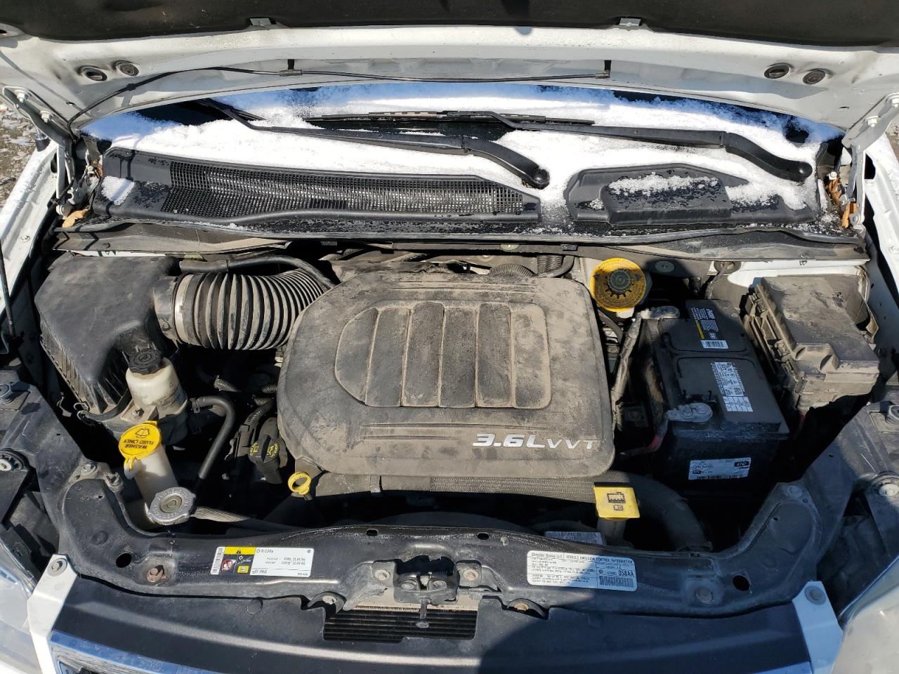 2014 Chrysler Town & Country - Image 12