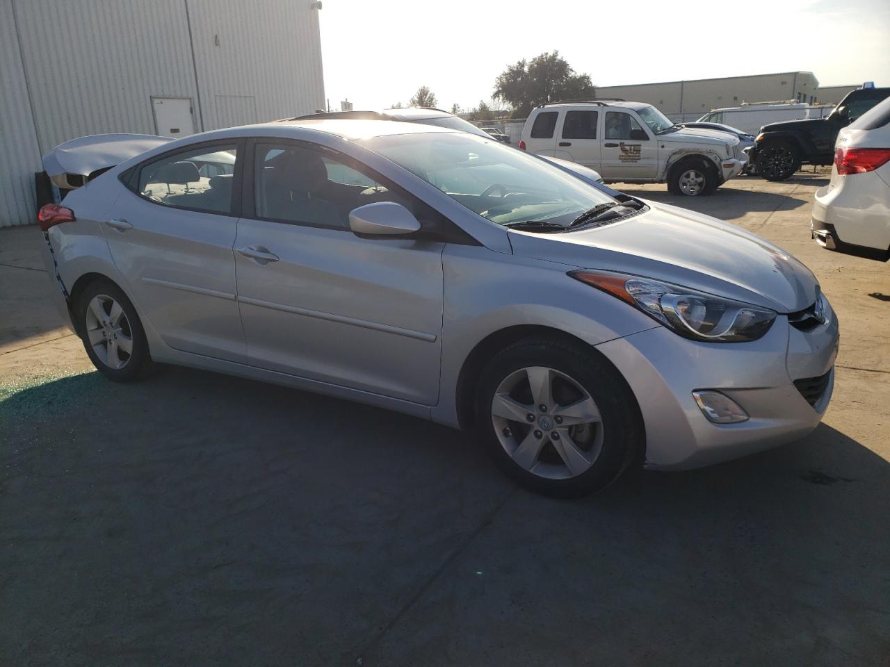 2013 Hyundai Elantra - Image 4