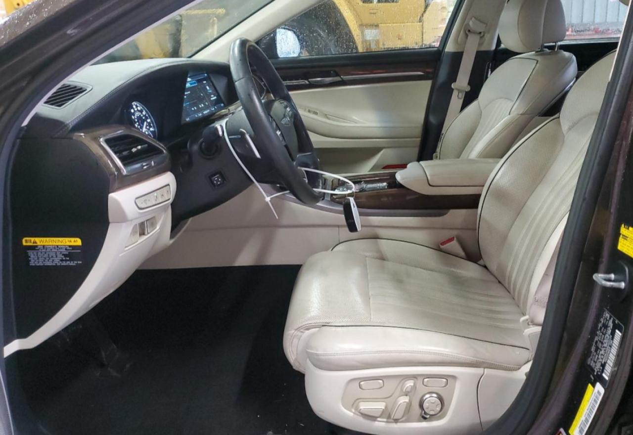 2017 Genesis G90 - Image 7
