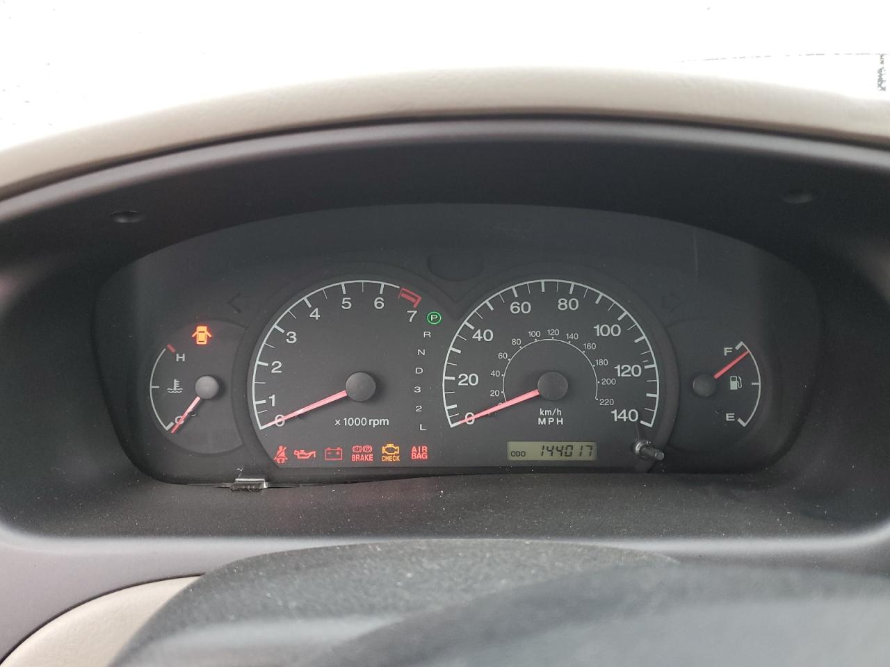 2001 Hyundai Elantra - Image 9