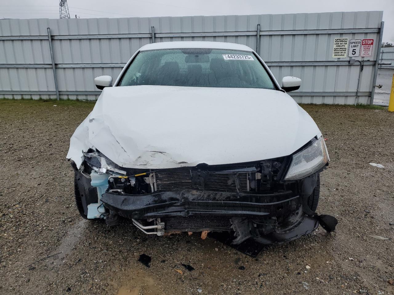 2017 Volkswagen Jetta - Image 5