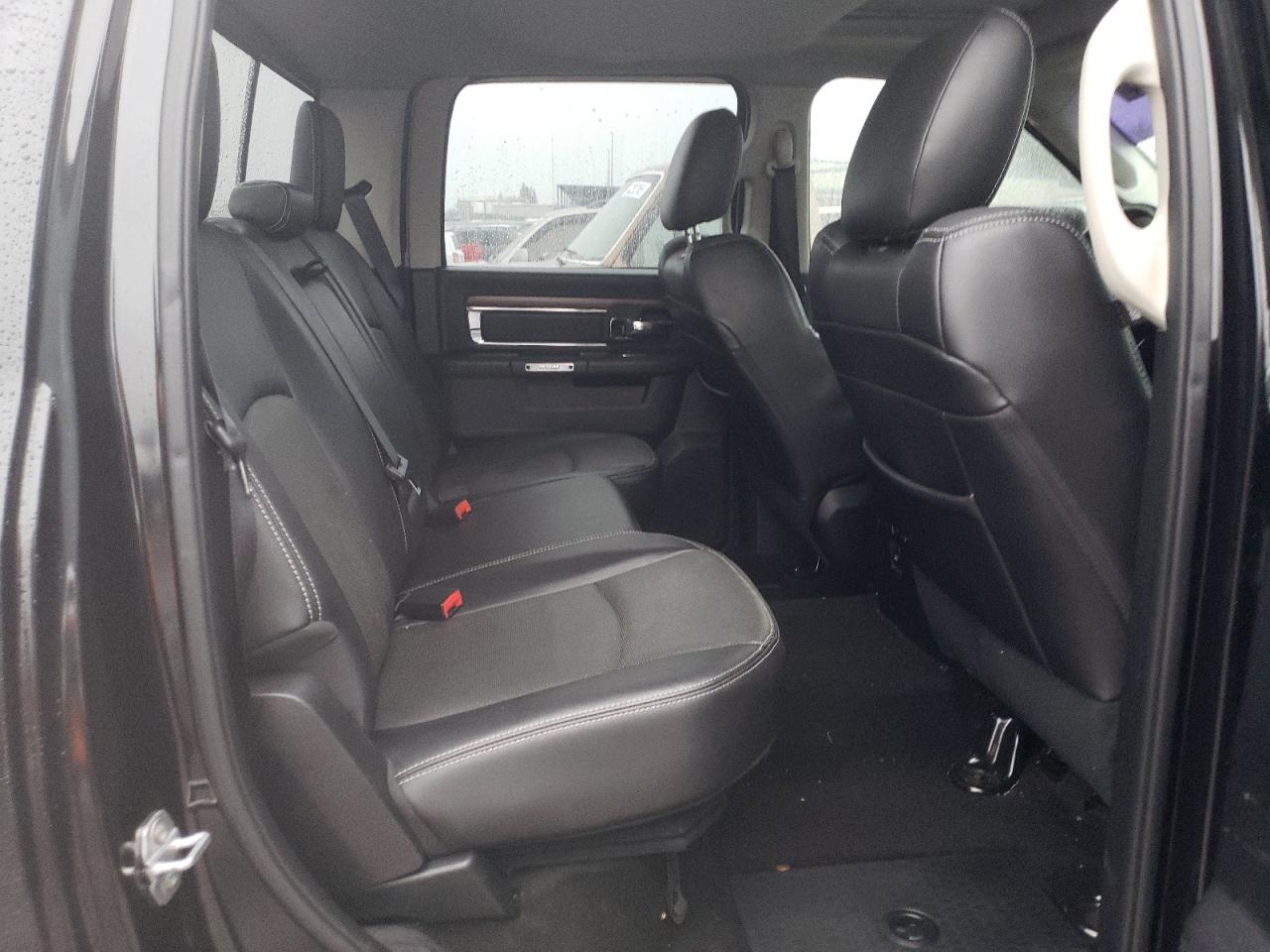 2015 RAM 1500 - Image 10