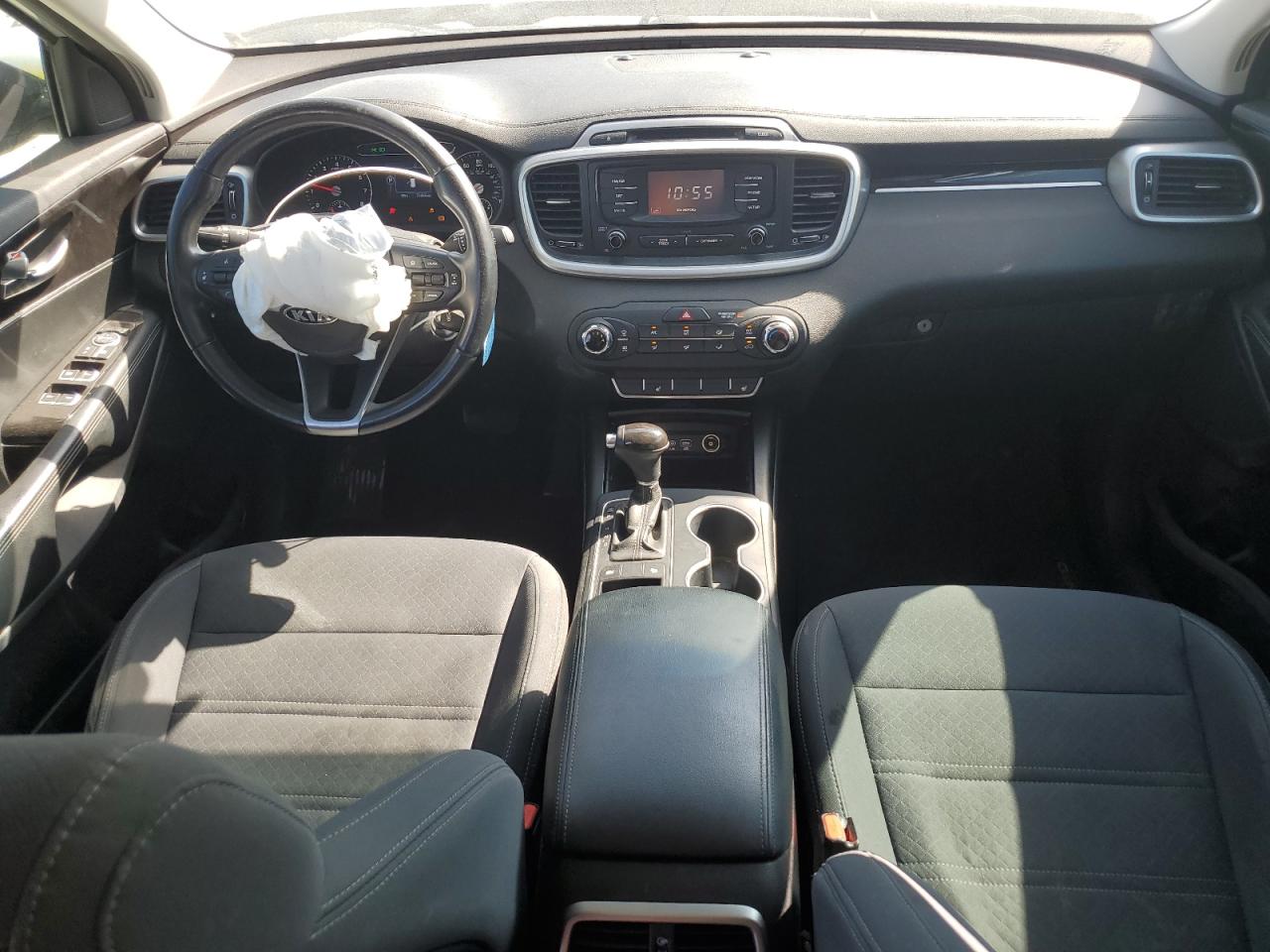 2016 Kia Sorento - Image 8