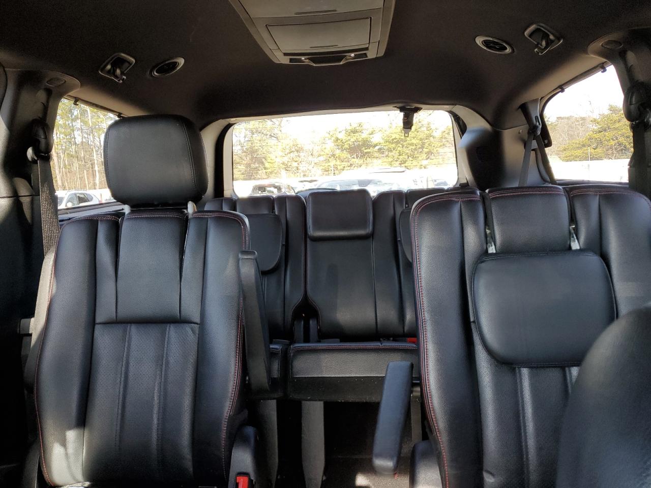 2012 Dodge Caravan - Image 10
