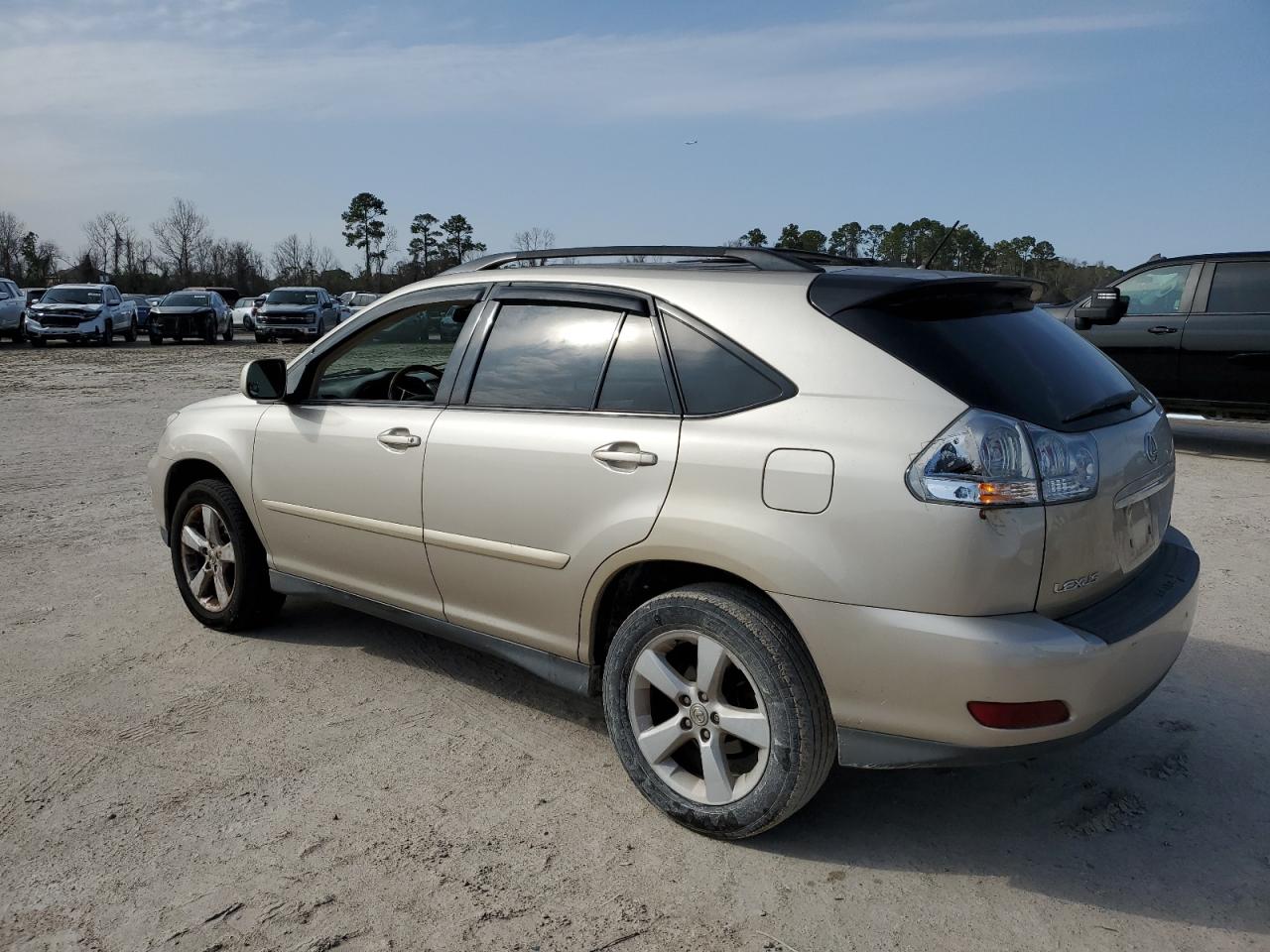 2005 Lexus RX - Image 2