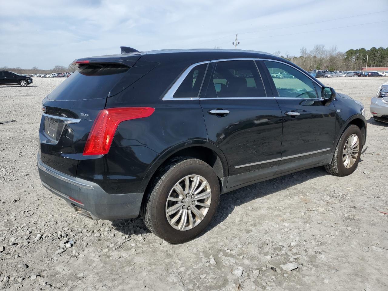 2017 Cadillac XT5 - Image 3