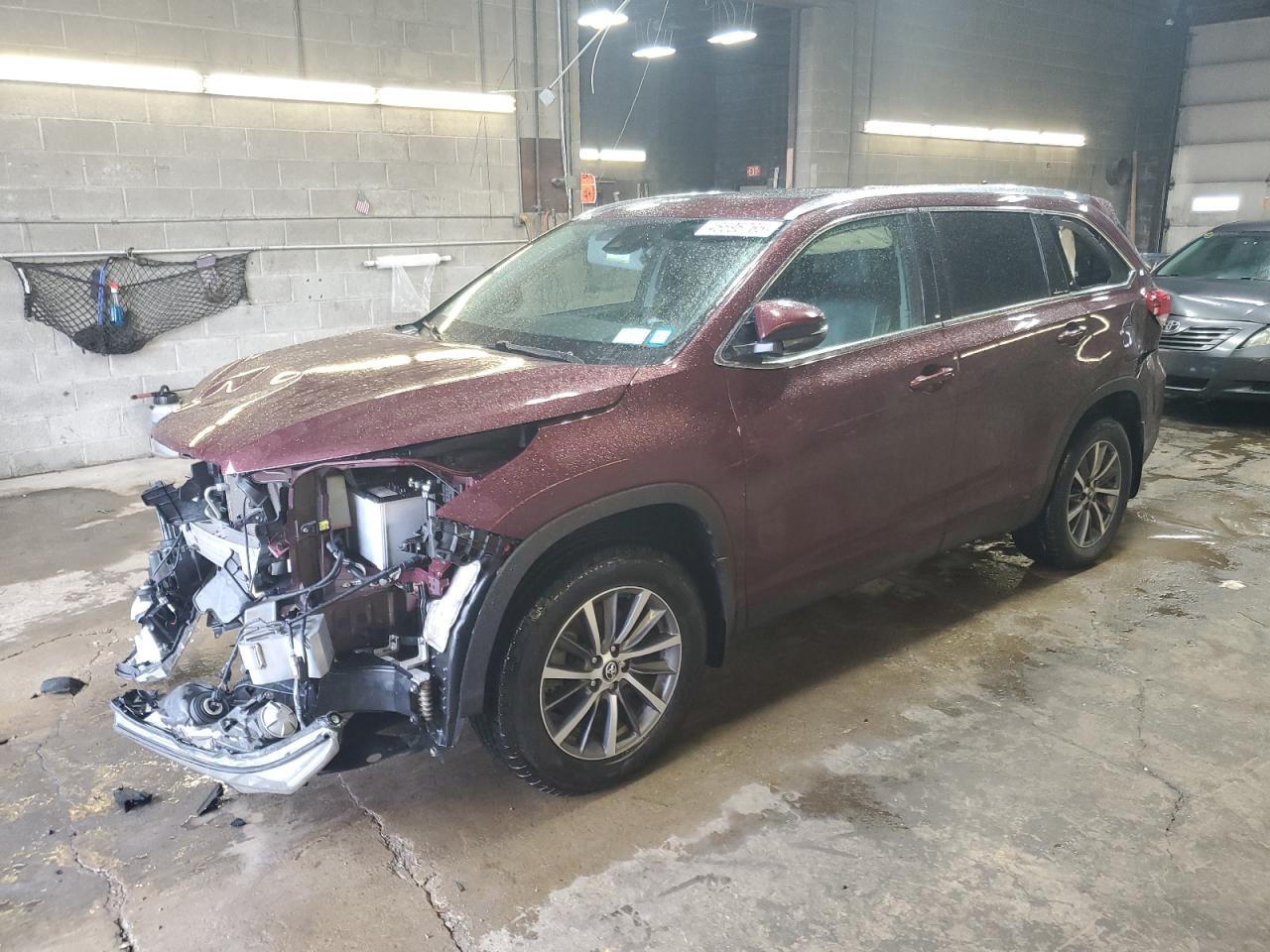 2019 Toyota Highlander - Image 1