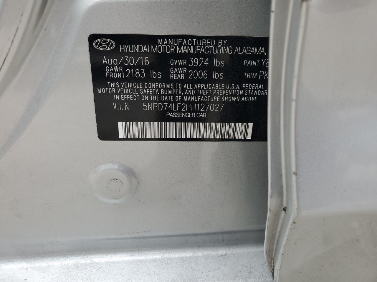 2017 Hyundai Elantra - Image 13