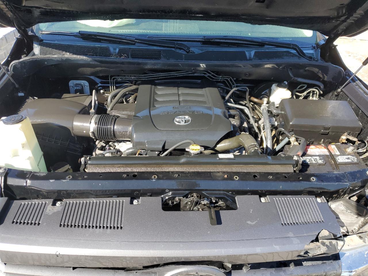 2015 Toyota Tundra - Image 11