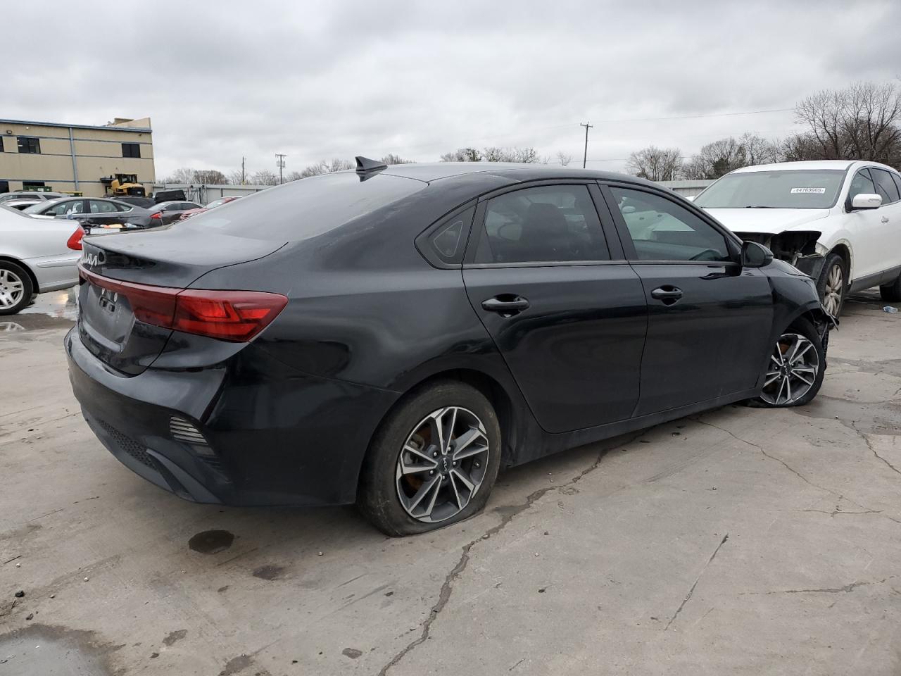 2022 Kia Forte - Image 3