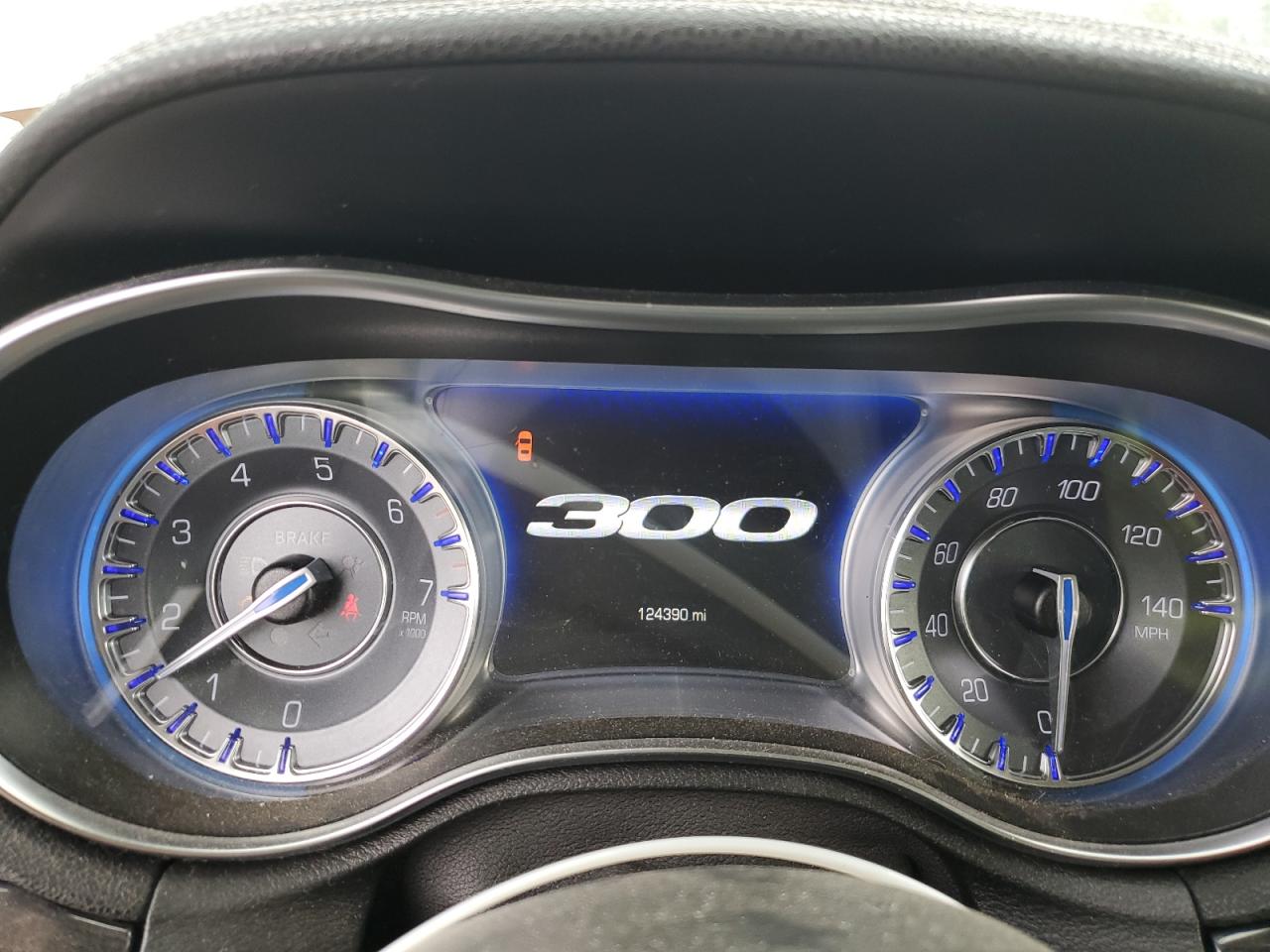 2018 Chrysler 300 - Image 9