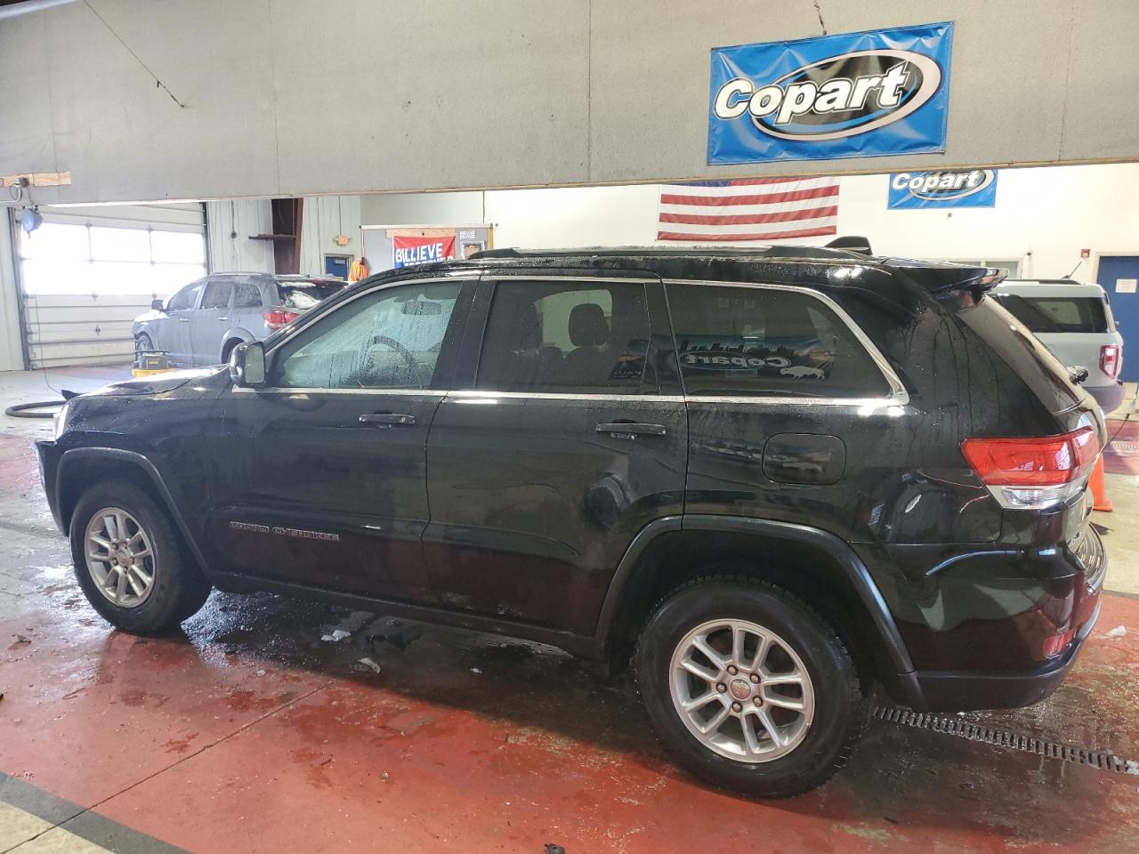 2019 Jeep Grand Cherokee - Image 2