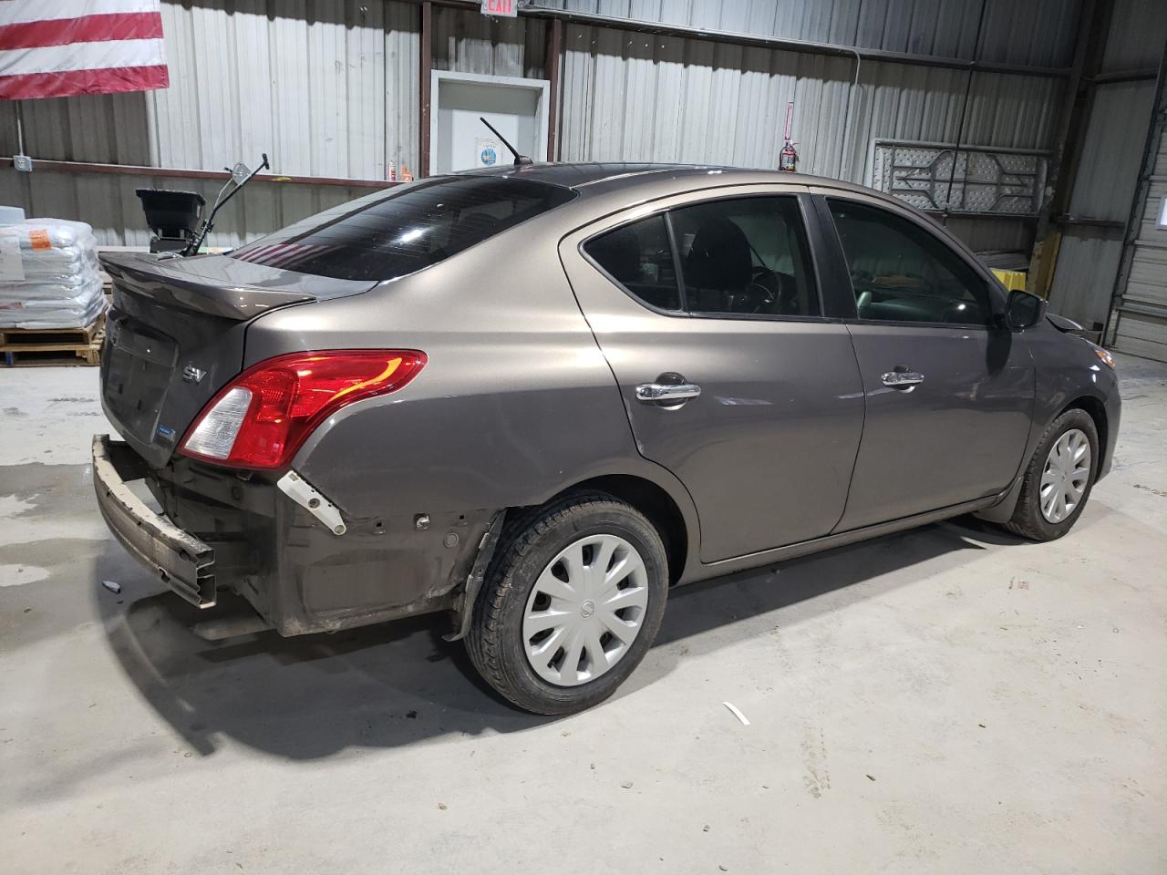 2015 Nissan Versa - Image 3