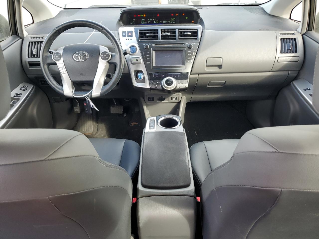 2014 Toyota Prius - Image 8