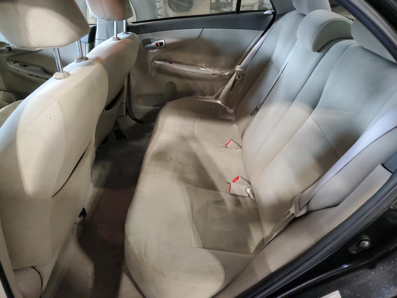 2010 Toyota Corolla - Image 10