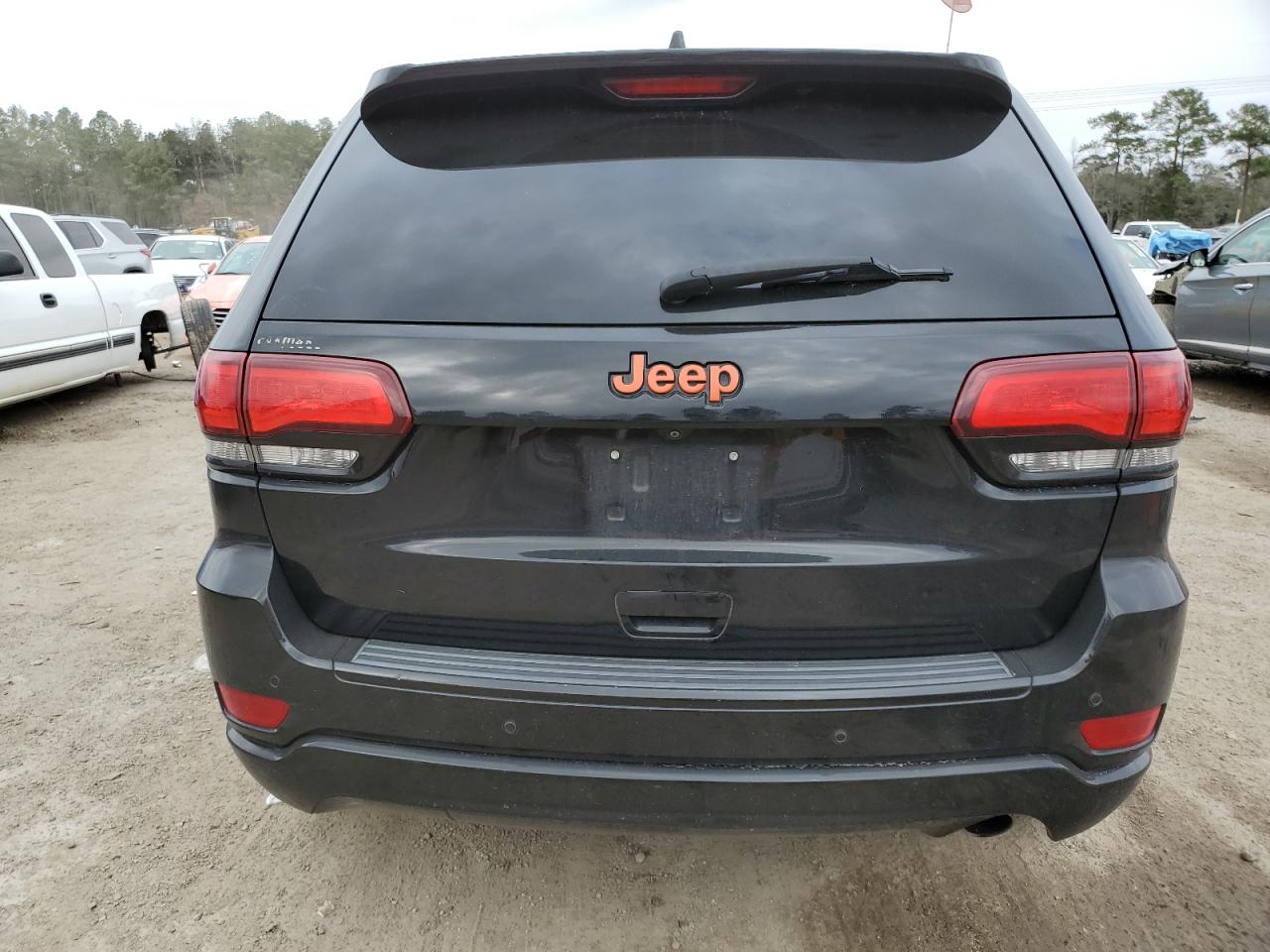 2018 Jeep Grand Cherokee - Image 6
