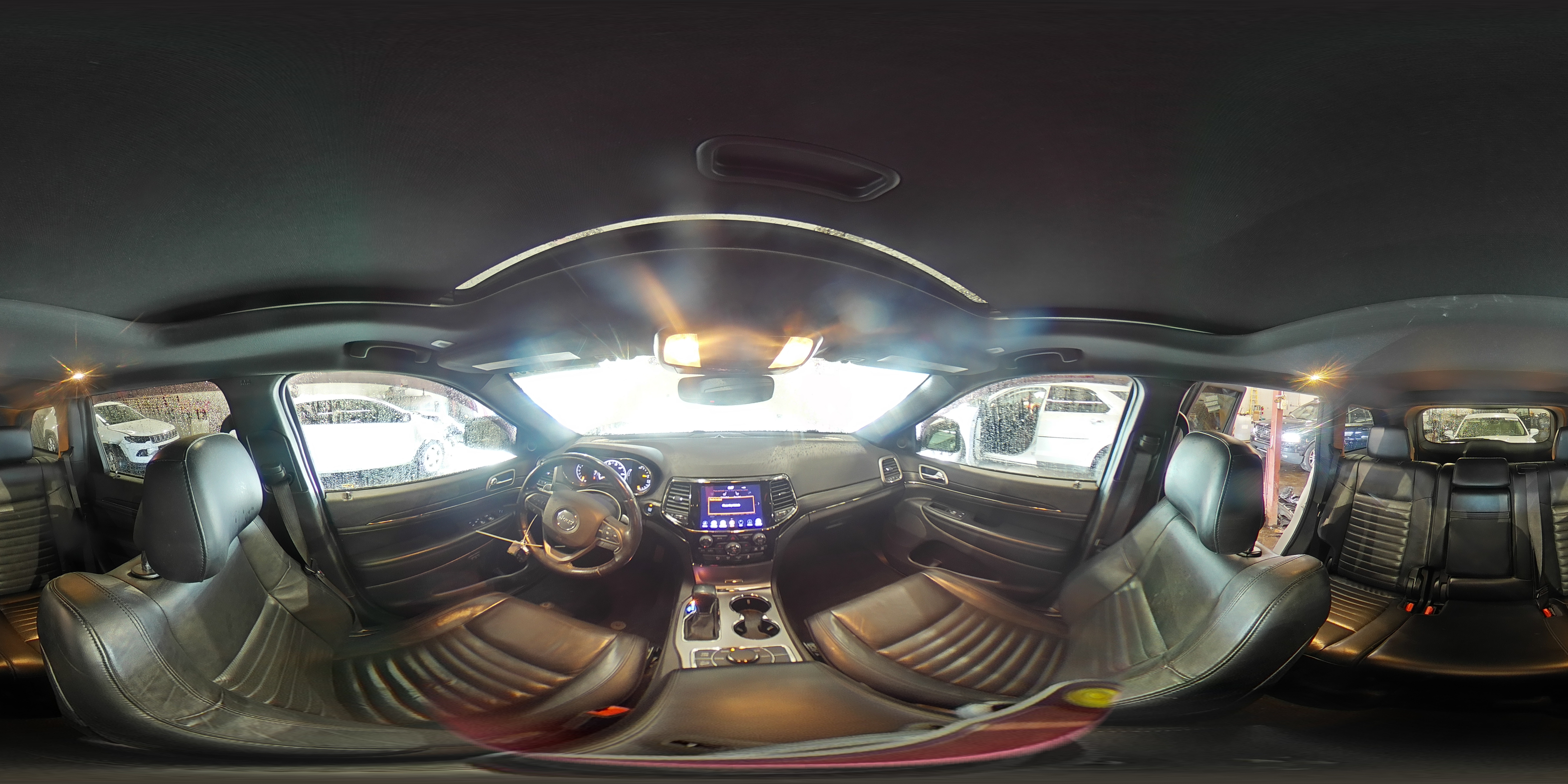 2020 Jeep Grand Cherokee - Image 16