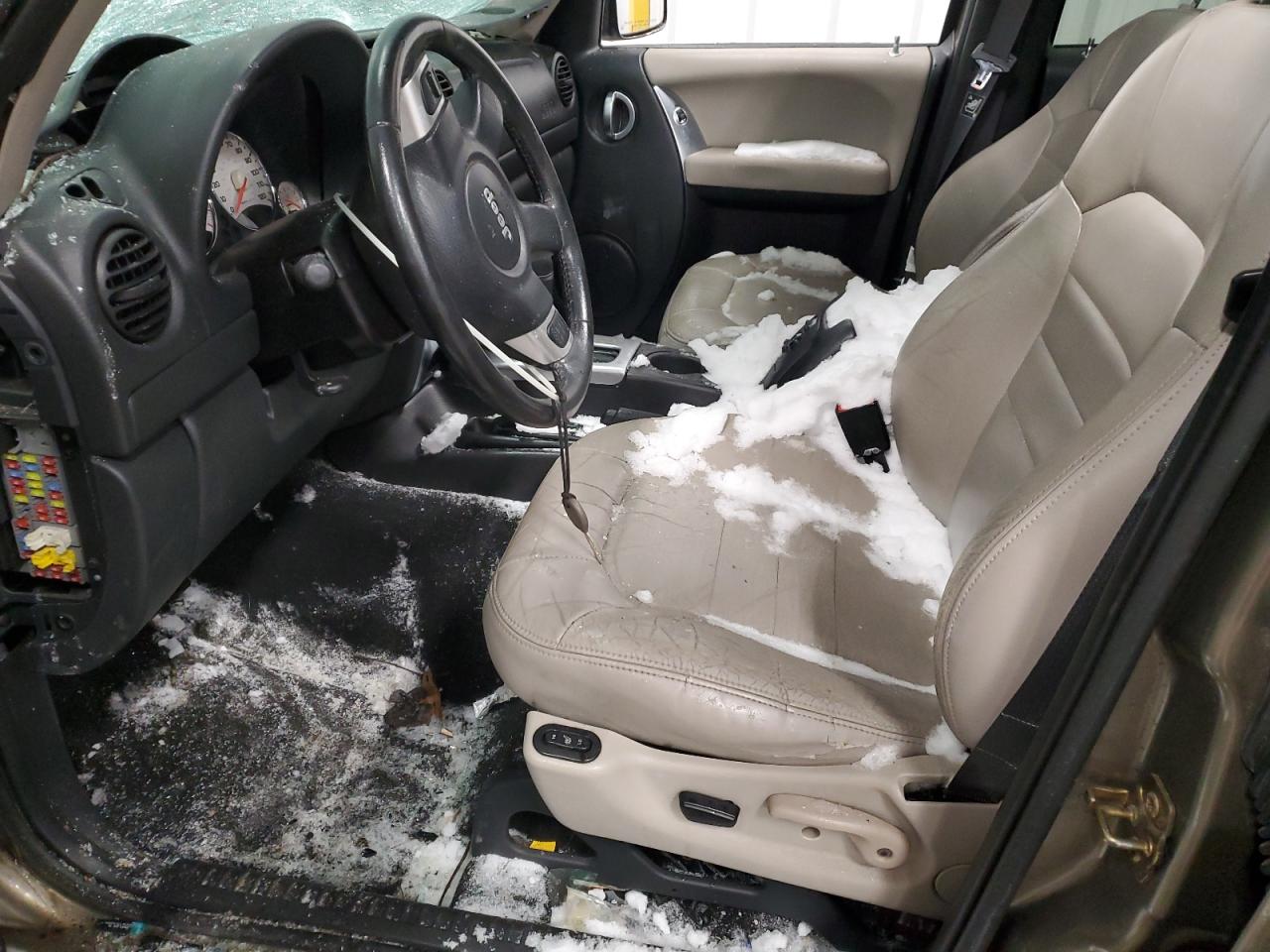 2003 Jeep Liberty (North America) - Image 7