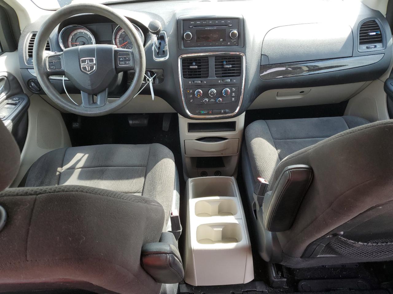 2013 Dodge Caravan - Image 8