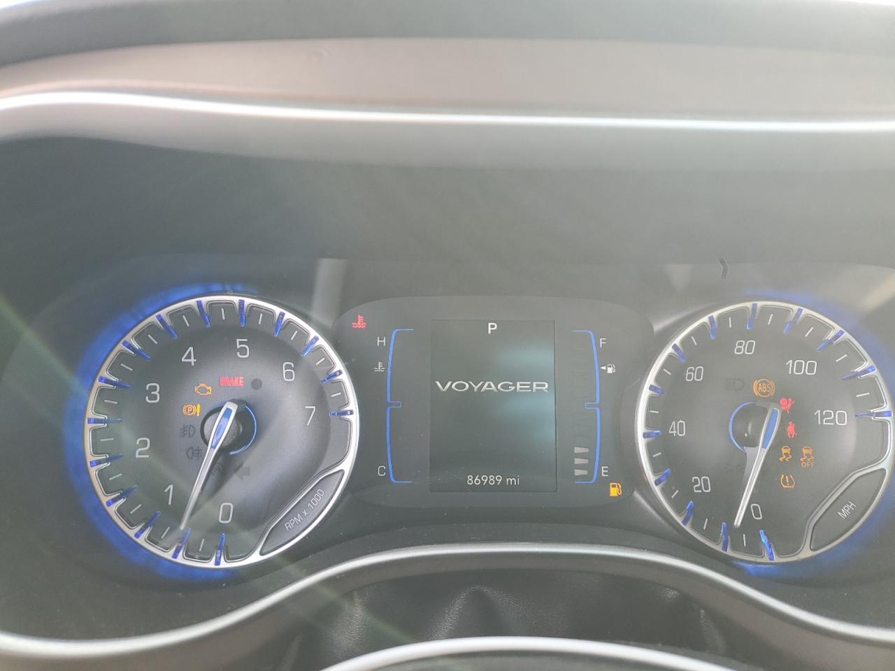 2021 Chrysler Voyager - Image 9