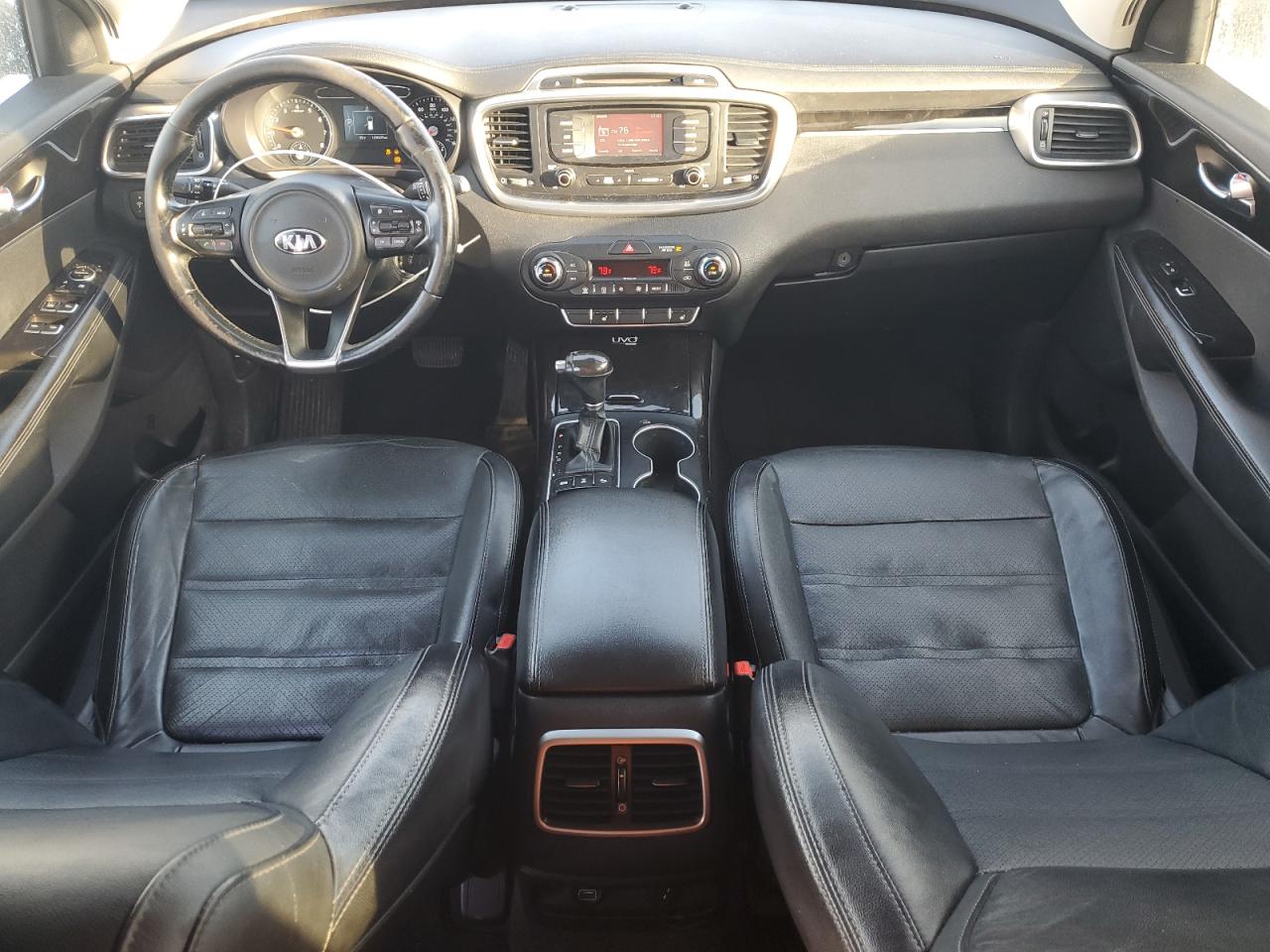 2016 Kia Sorento - Image 8