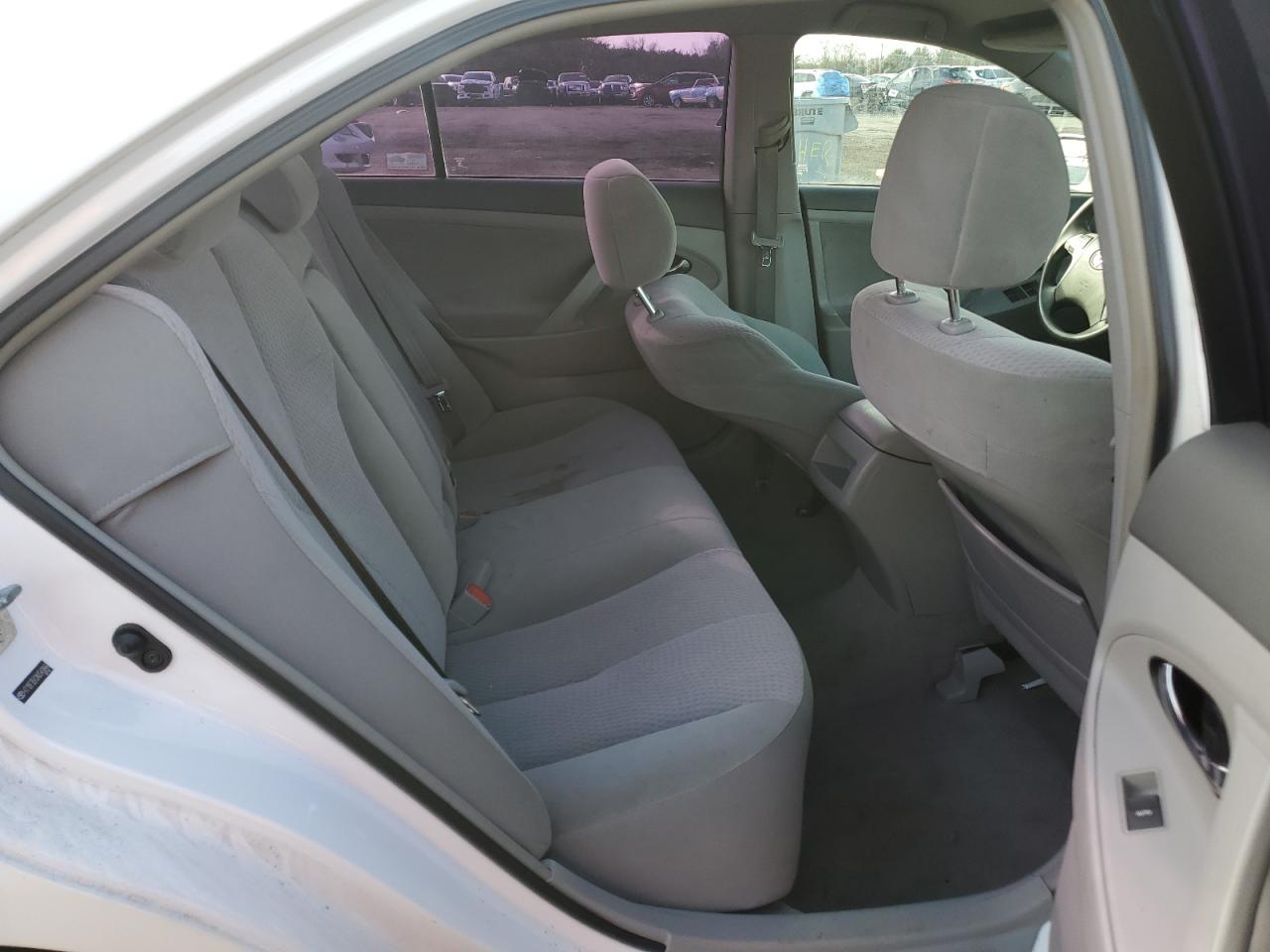 2010 Toyota Camry - Image 10