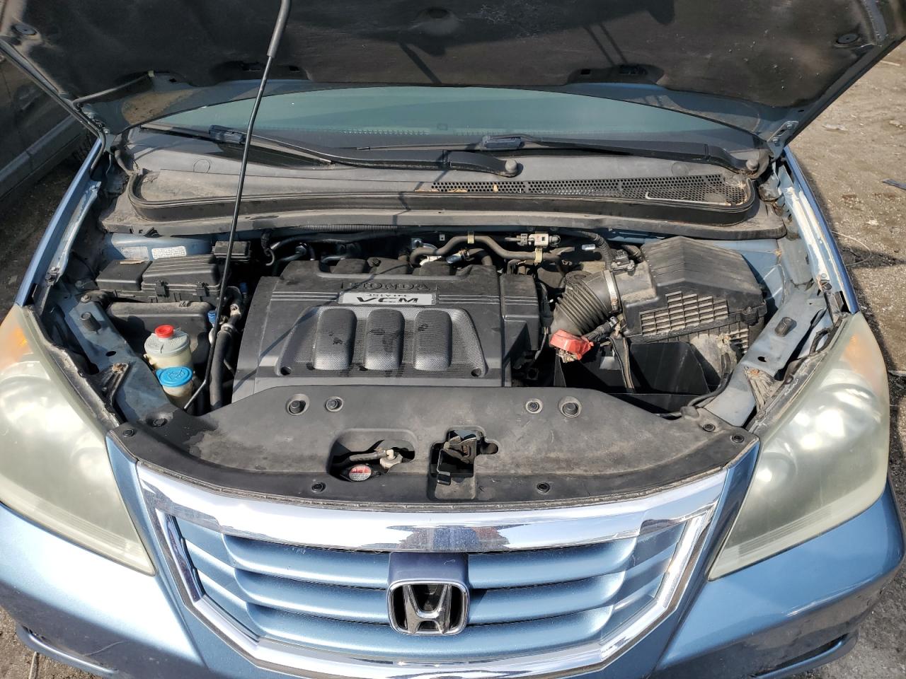 2010 Honda Odyssey - Image 12