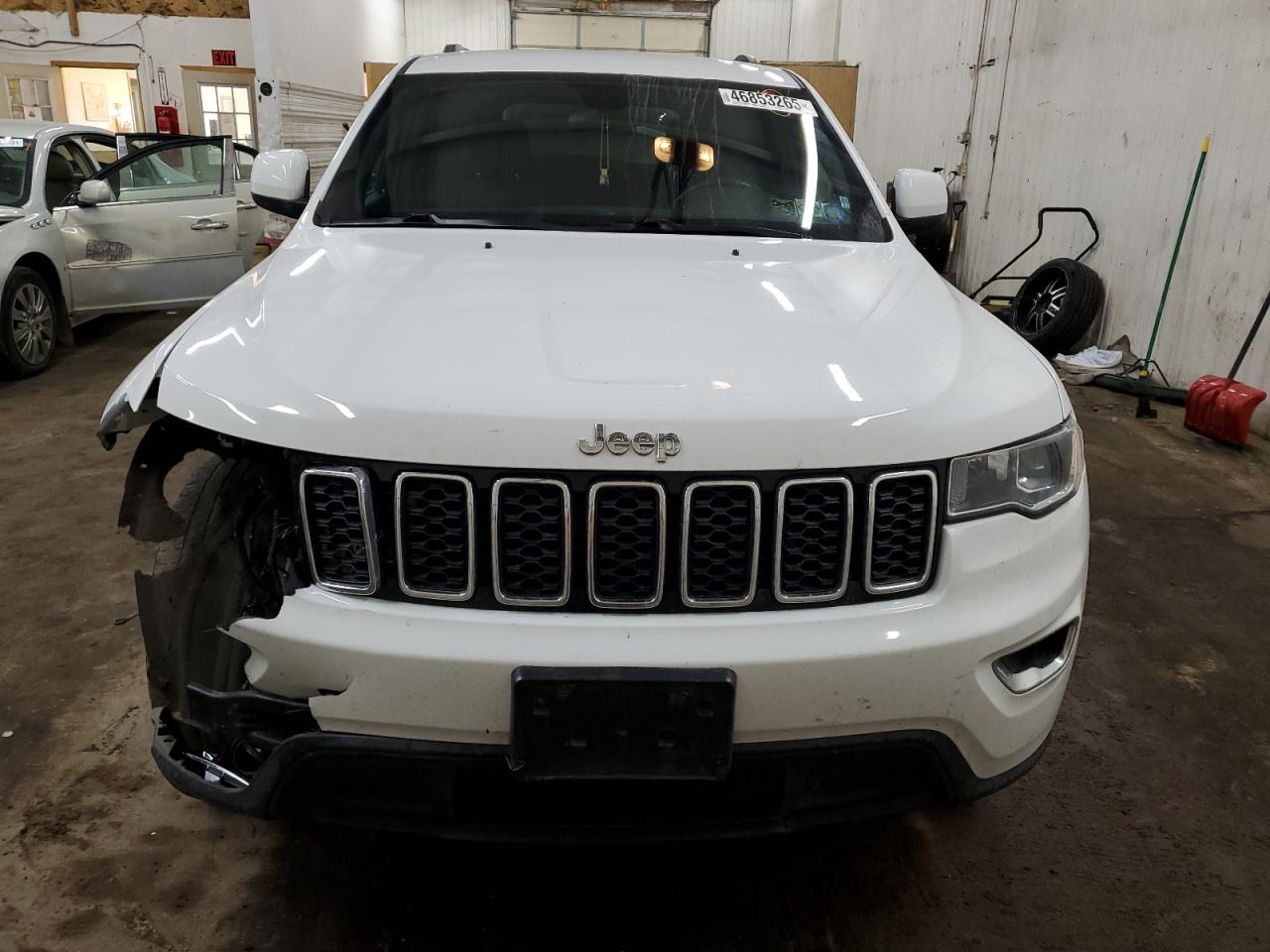 2018 Jeep Grand Cherokee - Image 5