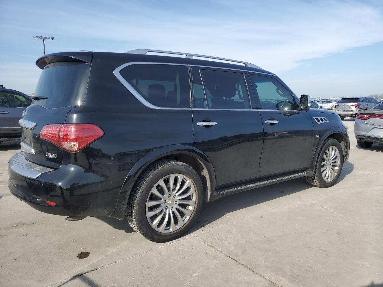 2015 Infiniti QX80 - Image 3