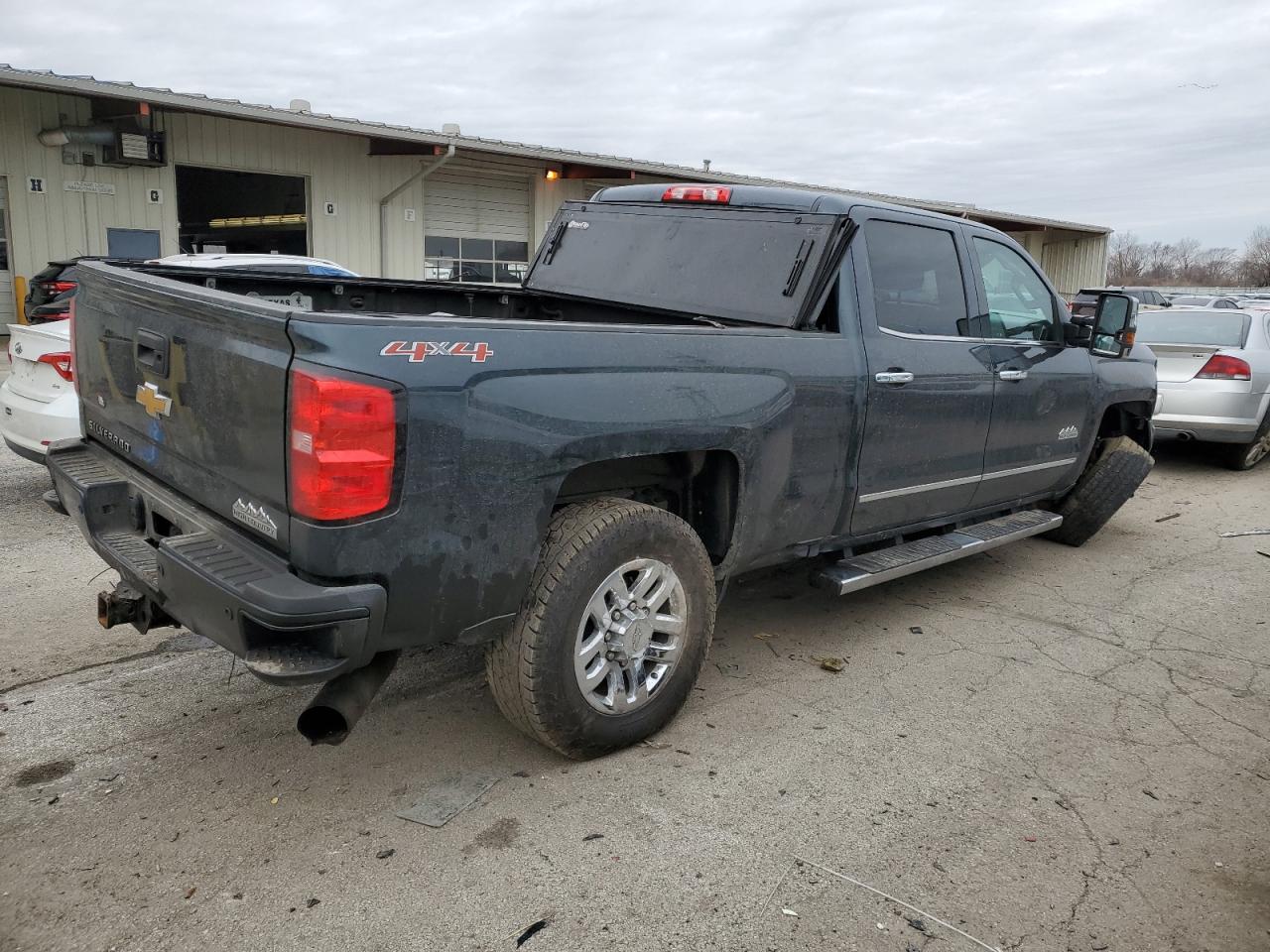 2017 Chevrolet Silverado - Image 3