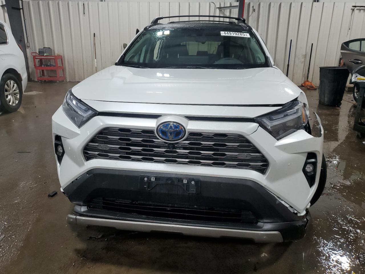 2024 Toyota RAV 4 - Image 5