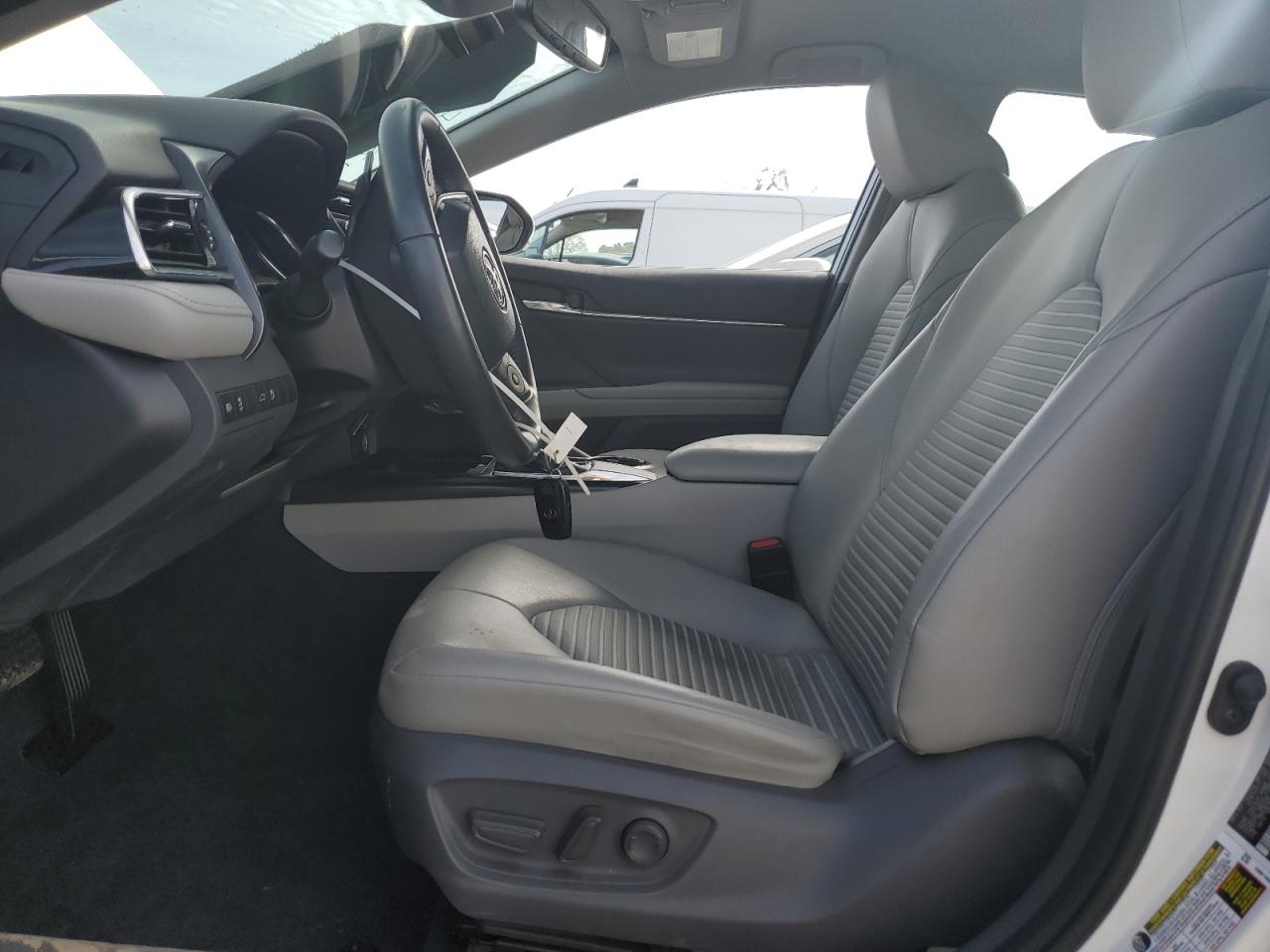 2018 Toyota Camry - Image 7